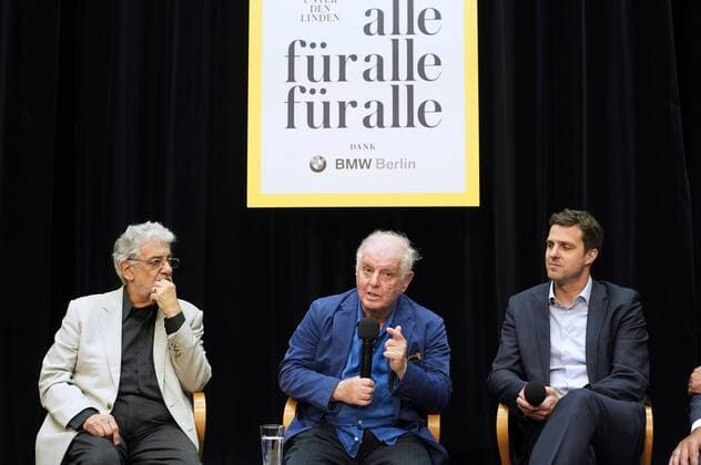Placido Domingo Daniel Barenboim and Matthias Schulz at the press conference on Staatsoper for All and Macbeth at Probebühne 1 in the Staatsoper Unter den Linden Berlin 07 06 2018 Foto:xT.xBartillax xFuturexImage