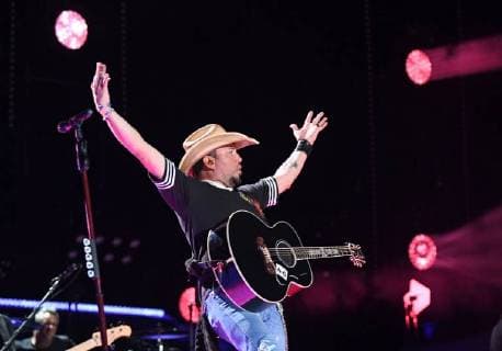 June 7, 2018 - Nashville, Tennessee, U.S. - 07 June 2018 - Nashville, Tennessee - Jason Aldean. 2018 CMA Music Fest Nightly Concert held at Nissan Stadium. Photo Credit: AdMedia Nashville U.S. - ZUMAa123 20180607_zaa_a123_390 Copyright: xLauraxFarrx