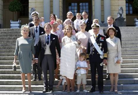 Entertainment Themen der Woche KW23 Entertainment Bilder des Tages Eva Maria O Neill, Christopher O Neill, princess Madeleine, princess Adrienne, princess Leonore, prince Nicolas, king Carl XVI Gustaf, queen Silvia, crown princess Victoria, prince Oscar, Anouska d Abo, Coralie Charriol Paul, Nader Panahpour, Gustav Thott, Charlotte Kreuger Cederlund, Natalie Werner Princess Adrienne s christening, Drottningholm Palace Chapel, 2018-06-08 Stockholm Sweden  588427