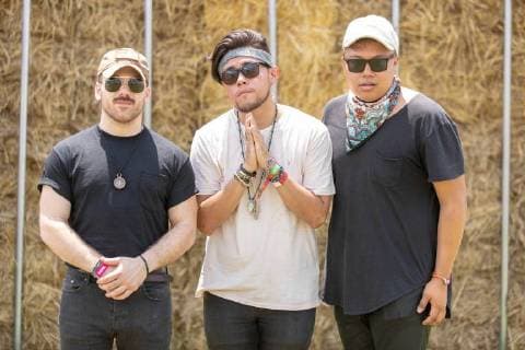 June 8, 2018 - Manchester, Tennessee, U.S - ZACH HANNAH, NATE ESQUITE and DAVID LABUGUEN of Arizona pose for a photo backstage during Bonnaroo Music Festival 2018 in Manchester, Tennessee Manchester U.S. - ZUMAs135 20180608_zap_s135_501 Copyright: xDanielxDeSloverx
