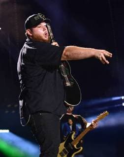 June 8, 2018 - Nashville, Tennessee, U.S. - 08 June 2018 - Nashville, Tennessee - Luke Combs. 2018 CMA Fest Nightly Concert held at Nissan Stadium. Photo Credit: AdMedia Nashville U.S. - ZUMAa123 20180608_zaa_a123_478 Copyright: xLauraxFarrx