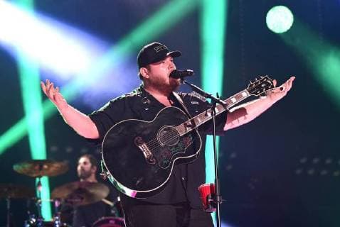 June 8, 2018 - Nashville, Tennessee, U.S. - 08 June 2018 - Nashville, Tennessee - Luke Combs. 2018 CMA Fest Nightly Concert held at Nissan Stadium. Photo Credit: AdMedia Nashville U.S. - ZUMAa123 20180608_zaa_a123_517 Copyright: xLauraxFarrx