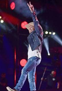 June 9, 2018 - Nashville, Tennessee, U.S. - 09 June 2018 - Nashville, Tennessee - Dustin Lynch. 2018 CMA Music Fest Nightly Concert held at Nissan Stadium. Photo Credit: AdMedia Nashville U.S. - ZUMAa123 20180609_zaa_a123_279 Copyright: xLauraxFarrx