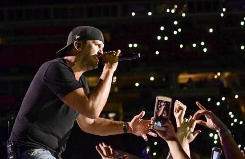 June 11, 2018 - Nashville, Tennessee, U.S. - 10 June 2018 - Nashville, Tennessee - Luke Bryan. 2018 CMA Music Fest Nightly Concert held at Nissan Stadium. Photo Credit: AdMedia Nashville U.S. - ZUMAa123 20180611_zaa_a123_033 Copyright: xLauraxFarrx