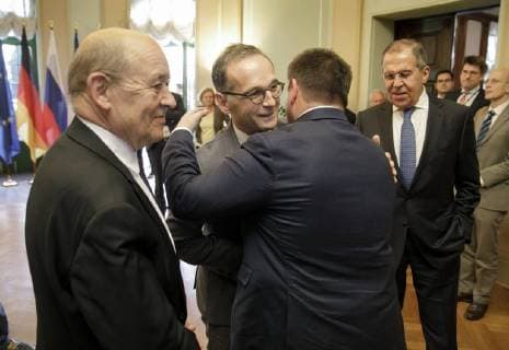 Treffen der Aussenminister des Normandie-Formates Deutschland-Frankreich-Russland-Ukraine in Berlin. Bundesaussenminister Heiko Maas, SPD, begruesst den Aussenminister der Ukraine, Pawlo Klimkin, links: der Aussenminister von Frankreich, Jean-Yves Le Drian, rechts: Sergej Lawrow, Aussenminister von Russland. 11.06.2018 Berlin Deutschland *** Foreign Minister of the Normandy Format Germany France Russia Ukraine in Berlin Federal Foreign Minister Heiko Maas SPD welcomes the Foreign Minister of Ukraine Pavlo Klimkin left the Foreign Minister of France Jean Yves Le Drian right Sergey Lavrov Foreign Minister of Russia 11 06 2018 Berlin Germany Copyright: xThomasxImo photothek.netx