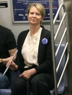 June 12, 2018 - New York, New York, United States - Sex and the City actress Cynthia Nixon, who is running for Governor of New York, walks in Greenwich Village before taking a subway on June 12 2018 in New York City New York United States  - ZUMAny1_ 20180612_zaf_ny1_063 Copyright: xJohnxSheenex