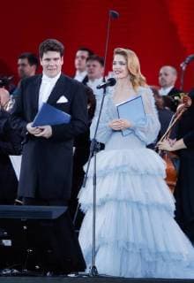 MOSCOW, RUSSIA â€“ JUNE 13, 2018: Russian pianist Denis Matsuev (L) and top model and philanthropist Natalia Vodianova, founder of the Naked Heart Foundation, during a concert by opera stars ahead of the 2018 FIFA World Cup, at Moscow s Red Square. Mikhail Metzel TASS  TS084001