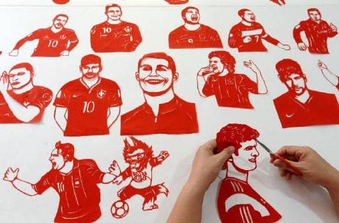 Paper-cutting of football stars mark World Cup 2018 The folk artist Feng Shiping makes paper-cutting works of football stars including Lionel Messi, Neymar da Silva Santos Junior, Thomas Muller, Luis Suarez and Cristiano Ronaldo in Handan, north China s Hebei Province, marking the upcoming World Cup 2018. CHINA OUT Handan Handan China  HaoxQunying