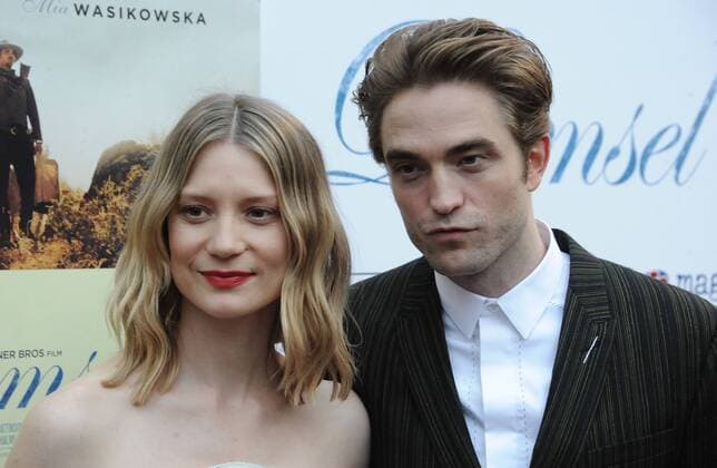 Entertainment Themen der Woche KW24 Entertainment Bilder des Tages June 13, 2018 - Hollywood, California, U.S. - Mia Wasikowska, Robert Pattinson attends The Los Angeles Premiere of DAMSEL held at the Arclight Theater in Hollywood, California on .June 13, 2018. 2018 Hollywood U.S. - ZUMAl86_ 20180613_zaf_l86_077 Copyright: xDavexLongendykex