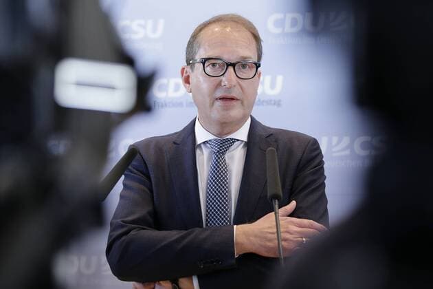 Alexander Dobrindt Chairman of the CSU National Group in the German Bundestag Germany Berlin Bundestag Session break Bundestag interrupts meeting CDU and CSU MPs meet for separate crisis meetings 14 06 2018