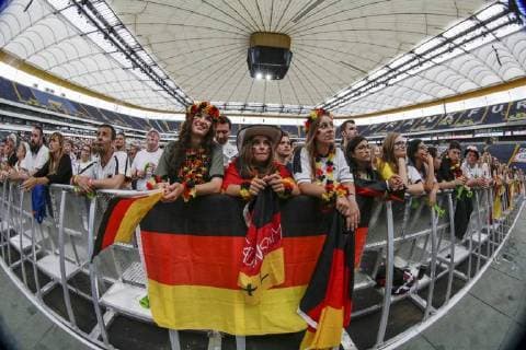 Germany: Fans watch Mexico beat Germany German fans watch the match, torn by feelings from anxiety to joy. 15,000 fans came to the Commerzbank Arena in Frankfurt, to watch Mexico beat Germany by 1 goal to nil in the first Group F game in the group stage of the 2018 FIFA Soccer World Cup in Russia in Moscow. Frankfurt Hesse Germany Commerzbank-Arena  MichaelxDebets