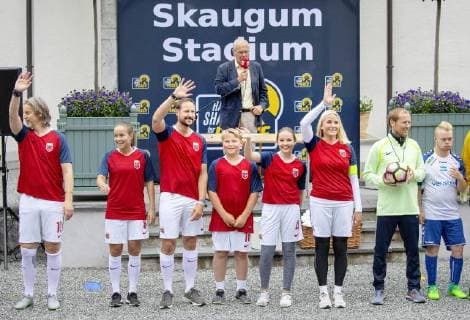 18-06-2018 Norway Prince Haakon and Princess Mette Marit and Princess Ingrid Alexandra and Prince Sverre Magnus during the friendship football match between Team Skaugum and Nordstrand Allsport at Skaugum Stadium.  Copyright: xPPEx