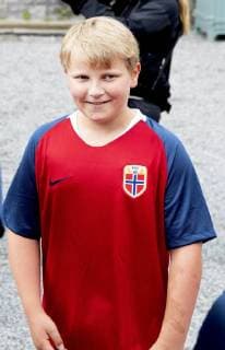 18-06-2018 Norway Prince Haakon and Princess Mette Marit and Princess Ingrid Alexandra and Prince Sverre Magnus during the friendship football match between Team Skaugum and Nordstrand Allsport at Skaugum Stadium.  Copyright: xPPEx