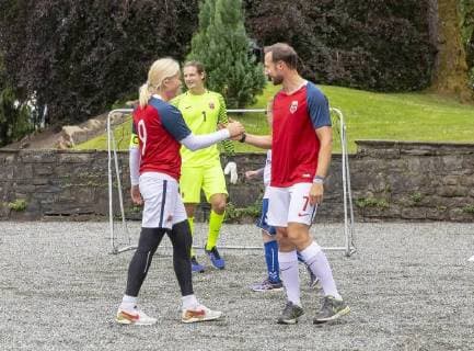 18-06-2018 Norway Prince Haakon and Princess Mette Marit and Princess Ingrid Alexandra and Prince Sverre Magnus during the friendship football match between Team Skaugum and Nordstrand Allsport at Skaugum Stadium.  Copyright: xPPEx