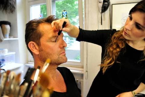 The music video shoot of singer Detlef Malinkewitz on Monday 18 06 2018 at the Staatstheater in Saarbrücken In the picture singer Detlef Malinkewitz is made up by make up artist Miriam Regitz for the video shoot bub