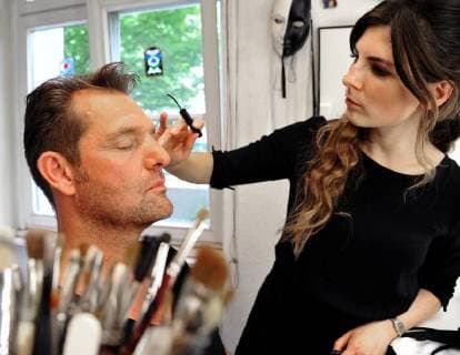 The music video shoot of singer Detlef Malinkewitz on Monday 18 06 2018 at the Staatstheater in Saarbrücken In the picture singer Detlef Malinkewitz is made up by make up artist Miriam Regitz for the video shoot bub