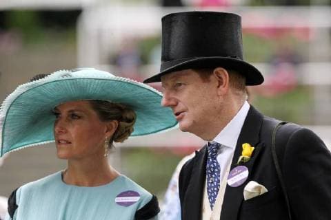 20.06.2018, Royal Ascot, Windsor, GBR, GROSSBRITANNIEN - Portrait of HRH Sophie, the Countess of Wessex and the Earl of Derby. Ascot racecourse. (Besitzer, Earl of Derby, Prinzessin Sophie, Countess of Wessex, Portrait, Portraet, Porträt) 180620D578ROYAL_ASCOT.JPG *** 20 06 2018 Royal Ascot Windsor GBR UK Portrait of HRH Sophie the Countess of Wessex and the Earl of Derby Ascot racecourse Owner Earl of Derby Princess Sophie Countess of Wessex Portrait Portrait 180620D578ROYAL ASCOT JPG