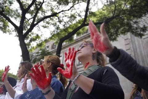 A group of transsexuals protest outside the Supreme Court in Mexico City, Mexico, 20 June 2018, against a new list of the World Health Organization, that eliminated transsexuality of its mental diseases list, but that describes it as a sexual disorder. Trans communities protest in Mexico to be excluded from the WHO s list of health diseases !ACHTUNG: NUR REDAKTIONELLE NUTZUNG!  Copyright: xSashenkaxGutierrezx MEX02 20180620-636651268320173197