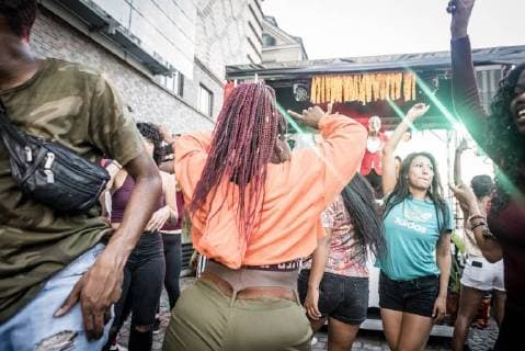 Afrikafest at Universal Music The label Afroforce1 Records celebrates New Beats of Africa Young musicians still relatively unknown in Germany show their skills at the house party of Universal Music Beats and dance are all in the blood