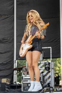 June 20, 2018 - Oshkosh, Wisconsin, U.S - Musician LINDSAY ELL during Country USA Music Festival at Ford Festival Park in Oshkosh, Wisconsin Oshkosh U.S. - ZUMAs135 20180620_zap_s135_502 Copyright: xDanielxDeSloverx
