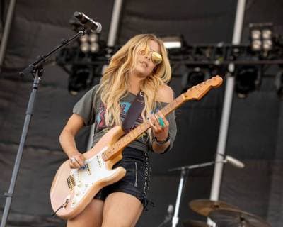June 20, 2018 - Oshkosh, Wisconsin, U.S - Musician LINDSAY ELL during Country USA Music Festival at Ford Festival Park in Oshkosh, Wisconsin Oshkosh U.S. - ZUMAs135 20180620_zap_s135_507 Copyright: xDanielxDeSloverx