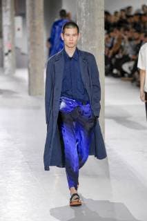 (180621) -- PARIS, June 21, 2018 -- A model presents a creation of Dries Van Noten during the men s fashion week for 2019 Spring Summer Men s Collection in Paris, France, on June 21, 2018. ) FRANCE-PARIS-MEN S FASHION WEEK-DRIES VAN NOTEN PieroxBiasion 