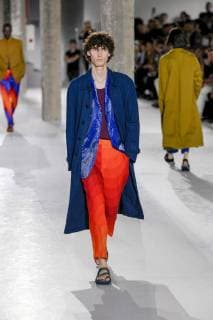(180621) -- PARIS, June 21, 2018 -- A model presents a creation of Dries Van Noten during the men s fashion week for 2019 Spring Summer Men s Collection in Paris, France, on June 21, 2018. ) FRANCE-PARIS-MEN S FASHION WEEK-DRIES VAN NOTEN PieroxBiasion 