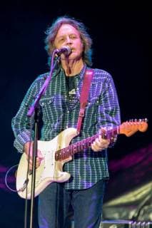 June 21, 2018 - Oshkosh, Wisconsin, U.S - JEFF HANNA of The Nitty Gritty Dirt Band during Country USA Music Festival at Ford Festival Park in Oshkosh, Wisconsin Oshkosh U.S. - ZUMAs135 20180621_zap_s135_531 Copyright: xDanielxDeSloverx
