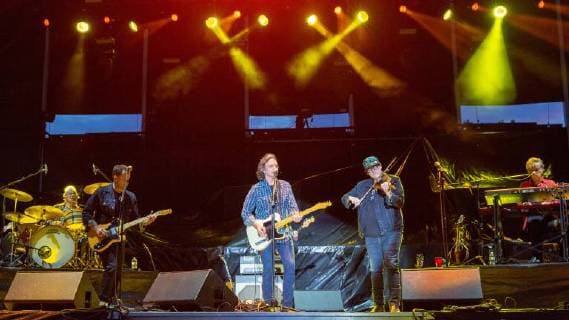 June 21, 2018 - Oshkosh, Wisconsin, U.S - JIMMIE FADDEN, JAIME HANNA, JEFF HANNA, ROSS HOLMES and BOB CARPENTER of The Nitty Gritty Dirt Band during Country USA Music Festival at Ford Festival Park in Oshkosh, Wisconsin Oshkosh U.S. - ZUMAs135 20180621_zap_s135_554 Copyright: xDanielxDeSloverx