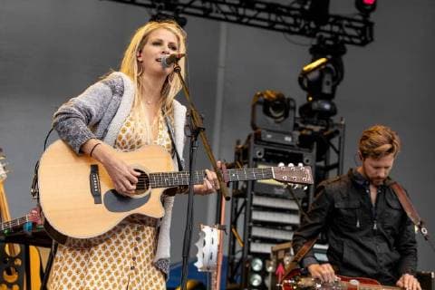 June 22, 2018 - Chicago, Illinois, U.S - JENNIFER WAYNE of Runaway June during Country LakeShake Music Festival at Huntington Bank Pavilion at Northerly Island in Chicago, Illinois Chicago U.S. - ZUMAs135 20180622_zap_s135_505 Copyright: xDanielxDeSloverx