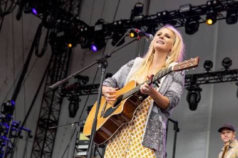 June 22, 2018 - Chicago, Illinois, U.S - JENNIFER WAYNE of Runaway June during Country LakeShake Music Festival at Huntington Bank Pavilion at Northerly Island in Chicago, Illinois Chicago U.S. - ZUMAs135 20180622_zap_s135_535 Copyright: xDanielxDeSloverx
