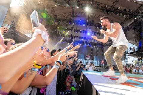 June 24, 2018 - Chicago, Illinois, U.S - DYLAN SCOTT during Country LakeShake Music Festival at Huntington Bank Pavilion at Northerly Island in Chicago, Illinois Chicago U.S. - ZUMAs135 20180624_zap_s135_542 Copyright: xDanielxDeSloverx