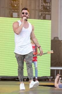 June 24, 2018 - Chicago, Illinois, U.S - DYLAN SCOTT during Country LakeShake Music Festival at Huntington Bank Pavilion at Northerly Island in Chicago, Illinois Chicago U.S. - ZUMAs135 20180624_zap_s135_513 Copyright: xDanielxDeSloverx