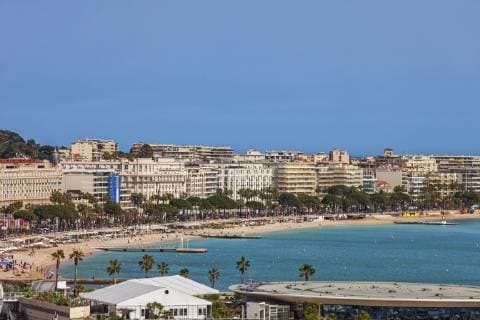France, Cannes, Cote d Azur, French Riviera, view to beach  ABOF00354