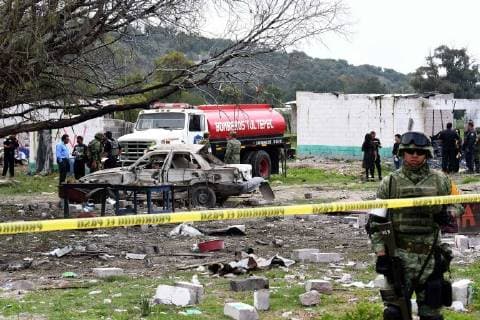 June 25 2018 EUM20180625NAC10 JPG TULTEPEC Mex Explosion Edomex June 25, 2018 The chain explosion recorded on Monday afternoon in the area of u200b u200bLa Saucera pyrotechnics workshops in this municipality of the State of Mexico left a dead craftsman and six more injured to the place attended the bodies of emergency Photo Agency EL UNIVERSALArmando MartinezRCC  - ZUMAu78_ 20180625_zaf_u78_564 Copyright: xElxUniversalx