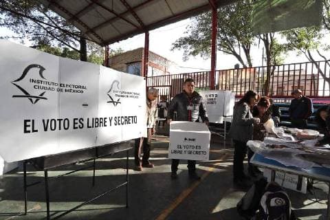 July 1, 2018 - EUM20180701POL07.JPG .CIUDAD DE MEXICO. ElectionsElecciones-CDMX.- 1 de julio de 2018. Aspectos de la instalacion de casillas en la delegacion Tlalpan, en donde se reporta retraso en la apertura para que la ciudadania pueda ejercer su voto. Foto: Agencia EL UNIVERSALGerman EspinosaEELG  - ZUMAu78_ 20180701_zaf_u78_007 Copyright: xElxUniversalx
