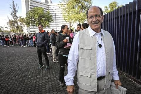 July 1, 2018 - EUM20180701POL12.JPG .CIUDAD DE MEXICO. ElectionsElecciones-CDMX.- El Padre Alejandro Solalinde, conocido por su labor en la defensa de migrantes, acude a la casilla especial de la Biblioteca Vasconcelos para emitir su voto, este 1 de julio de 2018. Foto: Agencia EL UNIVERSALJuan Carlos ReyesEELG  - ZUMAu78_ 20180701_zaf_u78_016 Copyright: xElxUniversalx