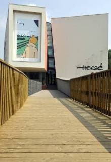 Architektur von Christian de Portzamparc ATTENTION EDITORS: EVERY REPRODUCTION OF BUILDING HAS TO BE ACCOMPANIED BY COPYRIGHT ATELIER DE PORTZAMPARC 2009 - LOUVAIN-LA-NEUVE, BELGIUM: Illustration picture of the entrance to the new Musee Herge as the king visits the newly opened Musee Herge, in Louvain-La-Neuve, Wednesday 01 July 2009. Herge is the creator of Belgium s most famous cartoon (strip - BD) character, Tintin (Kuifje). BENOITxDOPPAGNE  x14434483x