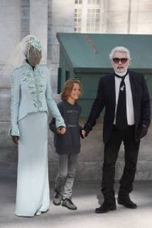 Entertainment Themen der Woche KW26 Entertainment-Bilder der Tages Paris Fashion Week. Defile Chanel. Chanel runway. 228137 2018-07-03 France Lagerfeld, Karl  Copyright: xSergexArnalx xStarfacex STAR_228137_018