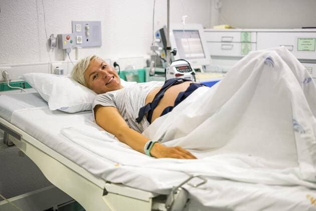 Pregnant woman with ctg recording fetal heartbeat and uterine contractions Copyright: imageBROKER/JacekxSopotnicki ibxjas04705118.jpg