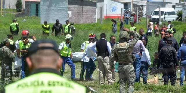 Civil Protection Brigades and firemen work at the area where at least 17 died in an explosion, in Tultepec, Mexico, 05 July 2018. At least 17 died and 31 were wounded un an explosion at an ammunitions dump in Tultepec. At least 16 dead and 31 wounded in ammunitions dump explosion in Mexico !ACHTUNG: NUR REDAKTIONELLE NUTZUNG!  Copyright: xSTRx TUL01 20180705-636664220266013015