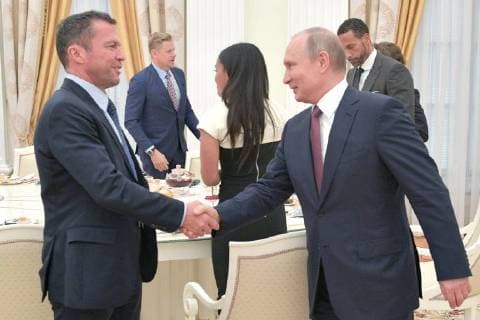 News Bilder des Tages MOSCOW, RUSSIA â€“ JULY 6, 2018: Former German footballer Lothar Matthaus (L) shakes hands with Russia s President Vladimir Putin during a meeting with football stars at the Moscow Kremlin. Alexei Druzhinin Russian Presidential Press and Information Office TASS  TS088278