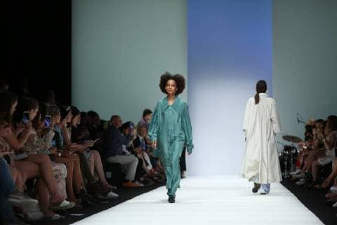 Berlin: Fashion Awards by ACTE Berlin: The photo shows models on the catwalk with the collection spring summer 2019 of the designer Julia Velazquez Berlin Berlin-Mitte Germany  SimonexKuhlmey