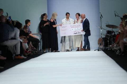 Berlin: Fashion Awards by ACTE Berlin: Designer and finalist Julia Velazquez Charro acknowledges the applause of the guests on the runway at the Rebelpin - Fashion Awards By Acte show during the Berlin Fashion Week Spring Summer 2019 at ewerk on July 5, 2018. Berlin Berlin-Mitte Germany  SimonexKuhlmey