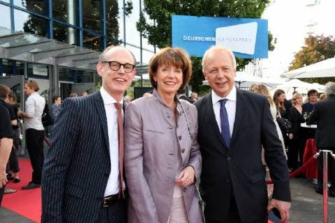Christoph Augenstein Managing Director of the GERMAN CAMERA PRIZE Henriette Reker Mayor of Cologne and Tom Buhrow Director of the WDR l r poses for a photo session at the 07 07 2018 in Cologne for the award ceremony of the 28 German Camera Prize in Cologne