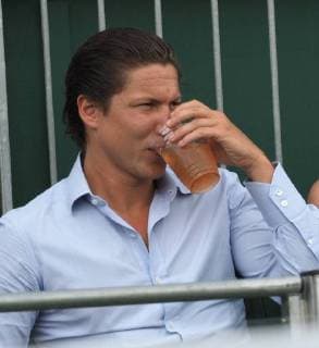 LONDON, ENGLAND - JULY 07: it s official THEY HAVE THEIR FIRST KISS Amber Heard wearing a low cut mint jumpsuit with new boyfriend Vito Schnabel attend day seven of the Wimbledon Tennis Championships at the All England Lawn Tennis and Croquet Club on July 7, 2018 in London, England..People: Vito Schnabel and Amber Heard London England - ZUMAs214 20180709_zba_s214_025 Copyright: xSMGx