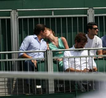 LONDON, ENGLAND - JULY 07: it s official THEY HAVE THEIR FIRST KISS Amber Heard wearing a low cut mint jumpsuit with new boyfriend Vito Schnabel attend day seven of the Wimbledon Tennis Championships at the All England Lawn Tennis and Croquet Club on July 7, 2018 in London, England..People: Vito Schnabel and Amber Heard London England - ZUMAs214 20180709_zba_s214_009 Copyright: xSMGx