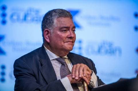 Cuban poet and translator Manuel J. Santayana attends an event in Miami, USA, 11 July 2018. Santayana, new academic of the North American Academy of the Language (ANLE), considers frightful and unworthy of a country with a tradition like United States that the Spanish speakers be discriminate and bother for speaking their language. EFE Giorgio Viera New academic considers frightful and unworthy marginalization of Spanish !ACHTUNG: NUR REDAKTIONELLE NUTZUNG!  Copyright: xefe GiorgioxVierax MIA10 20180712-636669640030760124