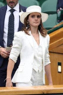Entertainment Themen der Woche Entertainment Bilder des Tages . 14 07 2018. London, United Kingdom. Emma Watson in the Royal box on day twelve of the Wimbledon Tennis Championships in London.  xStephenxLockx xi-Imagesx IIM-18204-0009