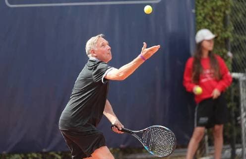 Tennis duel politics against economy Ruediger Schmidt Braunschweig